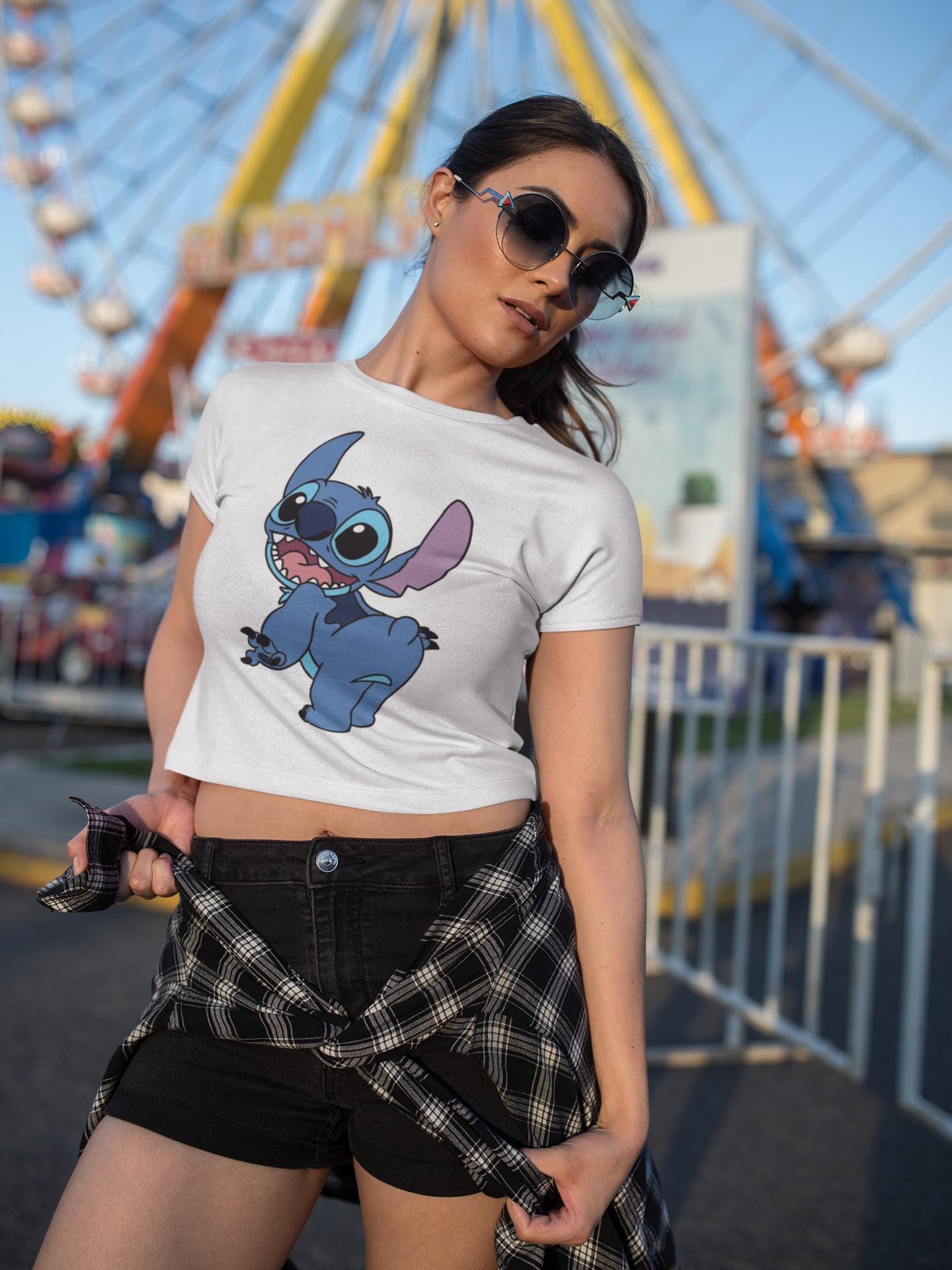 【NICK&NICOLE】 DISNEY STITCH COUPLE OF LOVE CROP TOP/追跡付 Girl's Lilo & Stitch Cute Angel Large Portrait Crop Top T