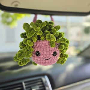 Gehäkelte Blume im Topf – süße Deko & Geschenk