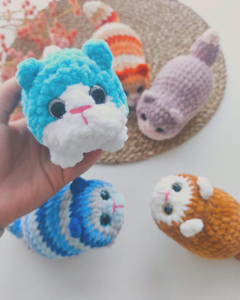 Gehäkelte Katze – KnuddelMiez – kleine Anti-Stress Katze – Handgemachtes Kuscheltier – Amigurumi Cat Plush – Geschenk für Katzenliebhaber afbeelding 3