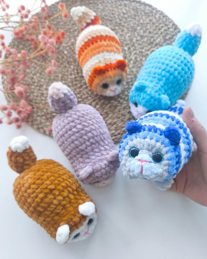 Gehäkelte Katze – KnuddelMiez – kleine Anti-Stress Katze – Handgemachtes Kuscheltier – Amigurumi Cat Plush – Geschenk für Katzenliebhaber afbeelding 1