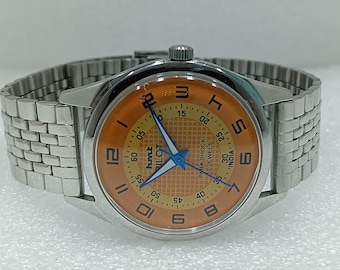 Vintage HMT Pilot Hand-Winding Watch: 17 Jewels, Yellow Dial, Made in India