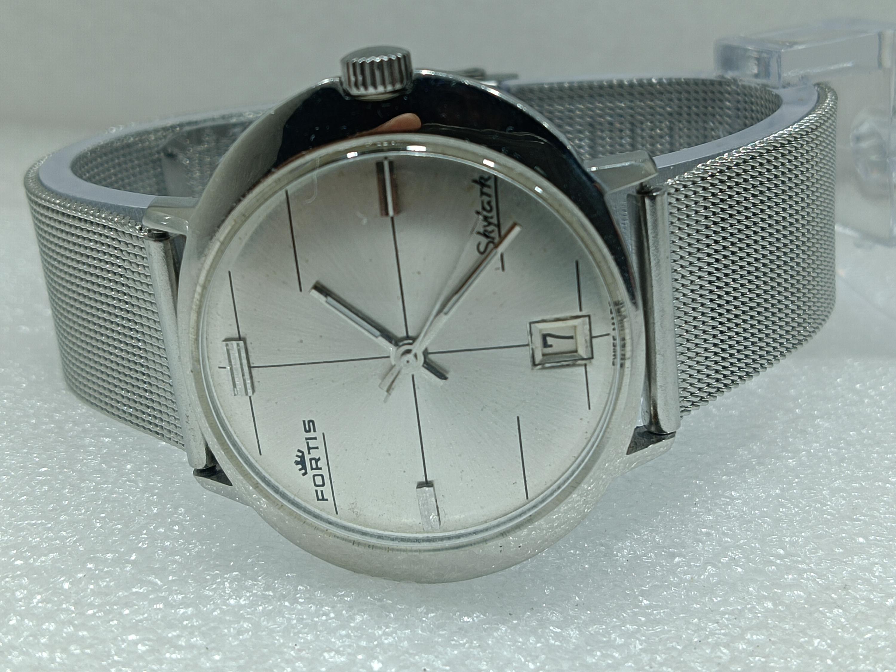 Vintage Fortis Skylark Automatic Watch: Swiss Made Silver Dial