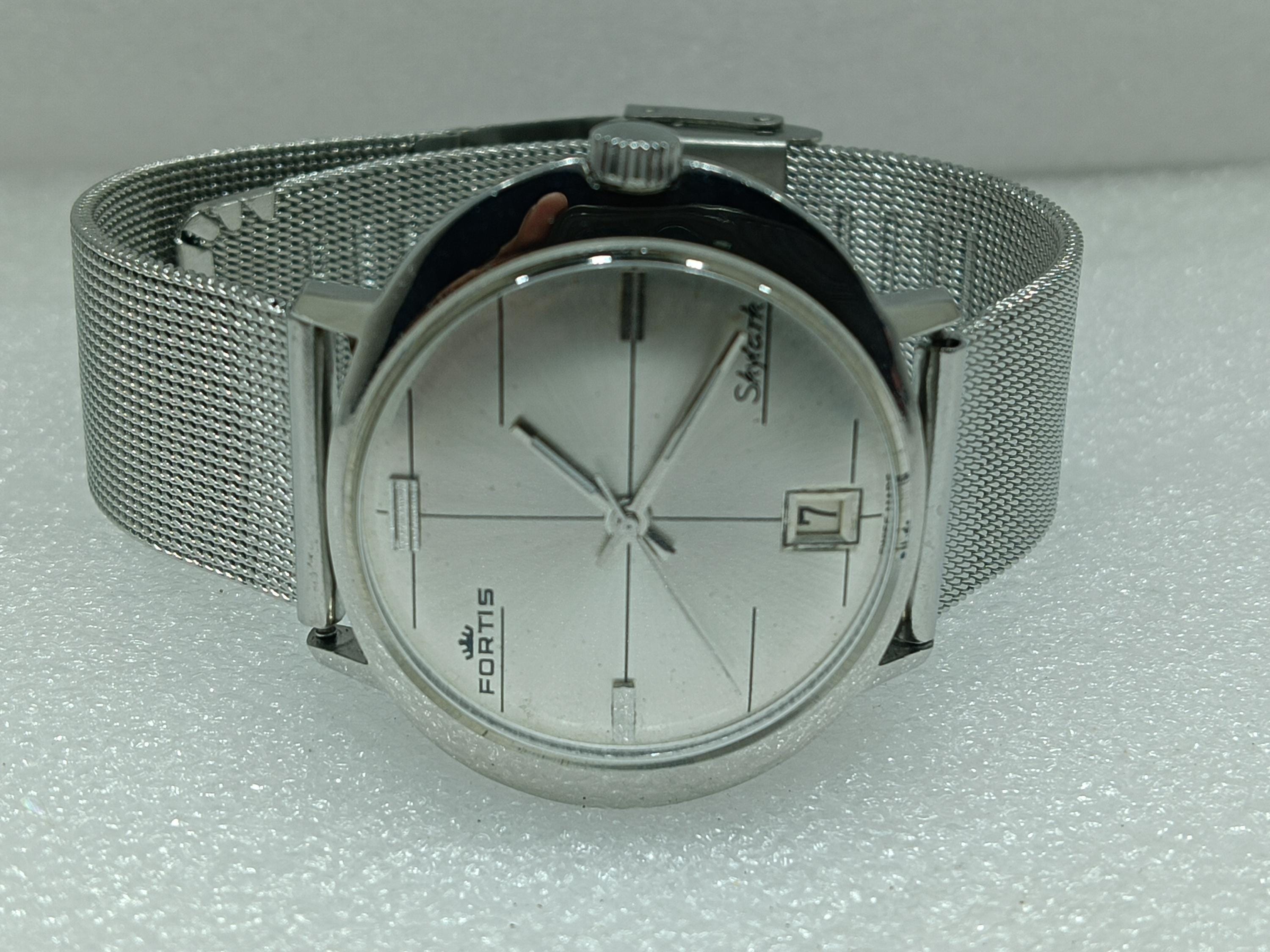 Vintage Fortis Skylark Automatic Watch: Swiss Made Silver Dial
