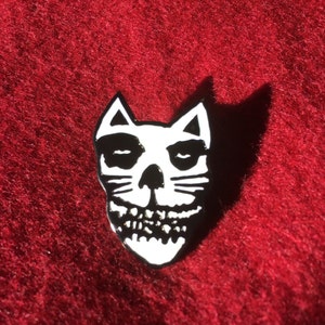 Crimson Cat (Misfits Cat Lapel Pin)