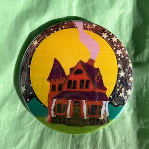 Haunted House 3.5” pin