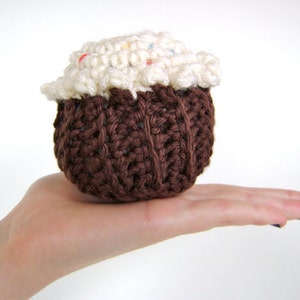 Crochet Pattern for Cupcake Toy or Pincushion INSTANT DOWNLOAD image 3