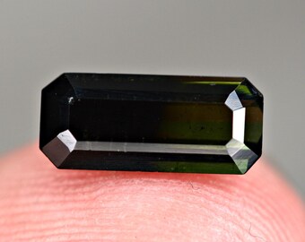 Natural Green Tourmaline Gemstone from Afghanistan (10x4x3mm)
