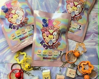 Skzoo MYSTERY keycap keychains, light up clicky keychain, stray kids keychains