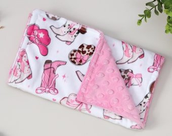 Paño para eructar de niña vaquera / Regalo para bebé estilo western / Paño para eructar de minky rosa con diseño de vaquera / Regalo para baby shower / Regalo para bebé estilo campestre