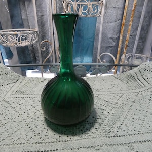 Antique Hand Blown, Ribbed Emerald Green Glass Flower Vase
