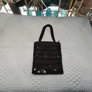 Vintage Black Beaded Handbag: Geometric Pattern