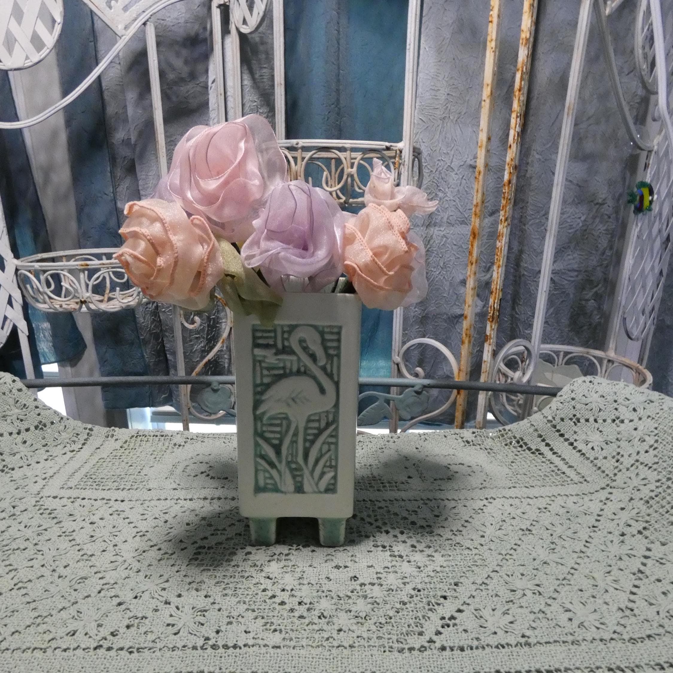 ●MID CENTURY MODERN DESIGN FLOWER VASE● Vintage Mid Century Modern, Ceramic Flower Vase, Light Green With