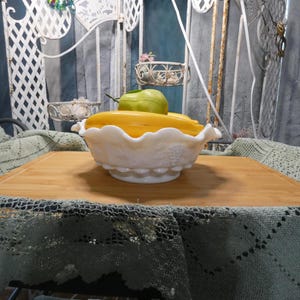 Vintage Westmoreland White Glass Fruit Bowl: Grape & Leaf Design