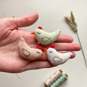 Mini Chicken Sewing Pattern PDF, Fabric Hen Tutorial Brooch Keychain, Plush Farm Animal DIY