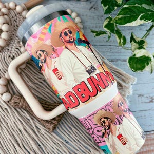 Confezione da 40 once di vetro, Tumbler Wrap Debi Throw Altre foto png, Bad Bunny. Sublimazione.  Sublimazione. Download digitale 6 Png.