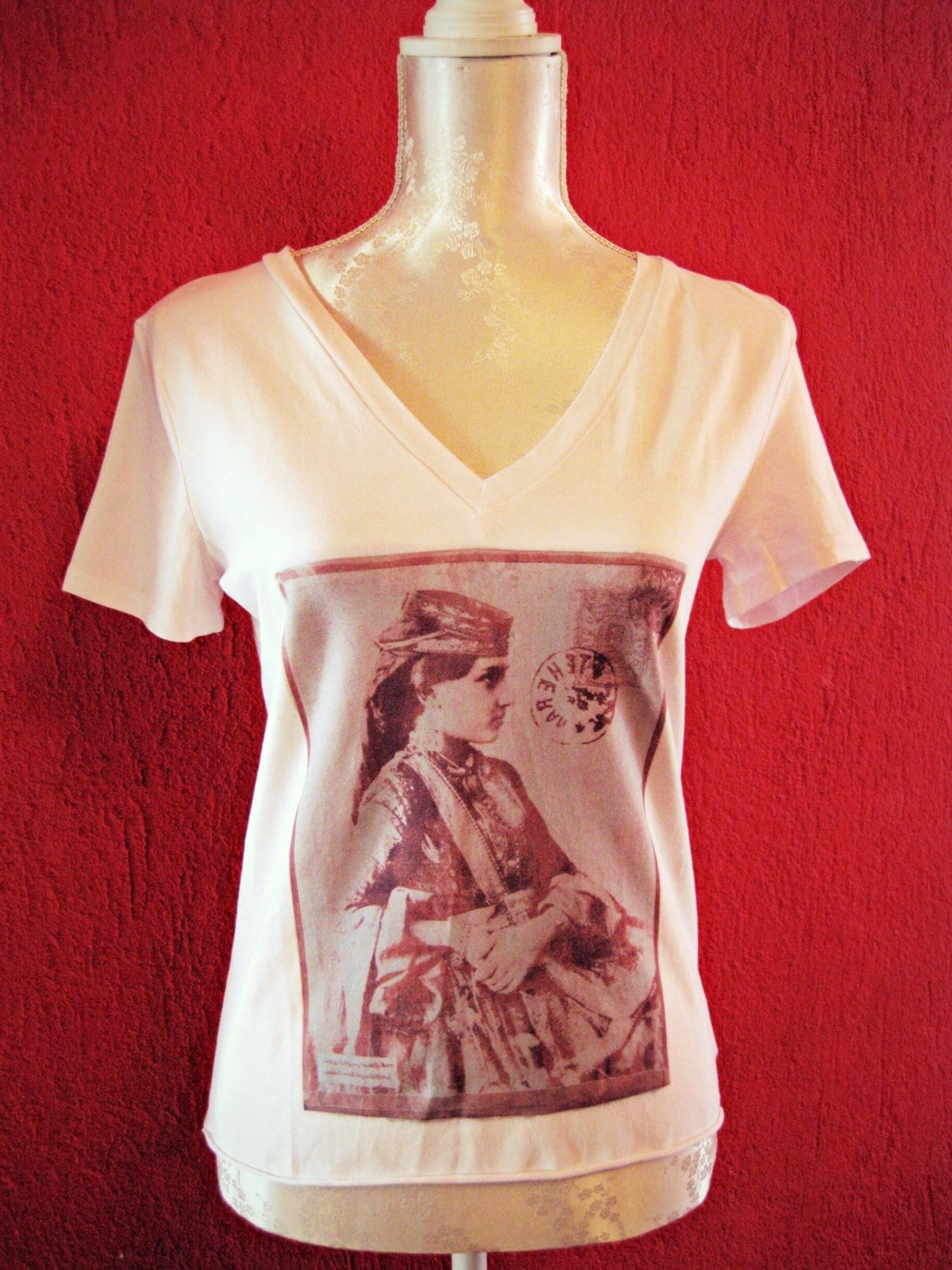 Hand-dyed tshirt, vintage Azerbaijan woman hand-dyed tshirt, ethnic tshirt, Lumi Inkodye tshirt - AZERBAIJAN WOMAN POSTCARD 10% Off