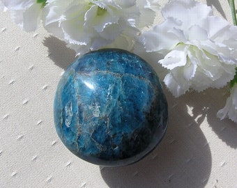 Apatite Solid Crystal Puffy Gemstone Palmstone, 80gr, Chakra, Palmstone, Stone Palmstone, Worry Stone, Libra, Meditation Stone