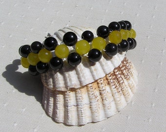 Black Onyx & Yellow Agate Gemstone Woven Beaded Chakra Bracelet "Yeira", Chakra Bracelet, Black Bracelet, Yellow Bracelet, Woven Bracelet