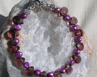 SALE - Amethyst Teardrop & Purple Freshwater Pearl Gemstone Crystal Bracelet "Lupin", Amethyst Bracelet, Purple Bracelet