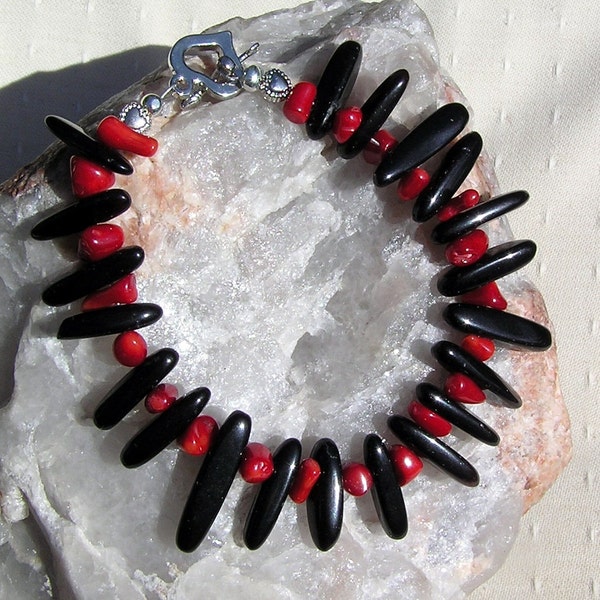 Natural Red Coral & Black Onyx Crystal Gemstone Bracelet "Red Terra"