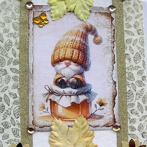 Gnome de miel - carte de voeux de découpage fabriquée à la main, vierge pour toute occasion (2682), carte d'anniversaire, carte de fée, carte en couches, carte de fantaisie