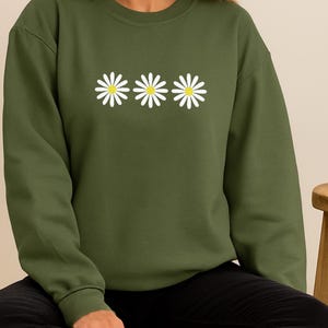 Floral Embroidered Crewneck Sweatshirt: Cotton-Blend Flower Sweatshirt