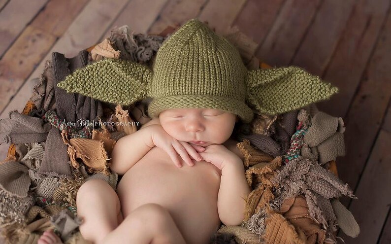 knitted star baby outfit