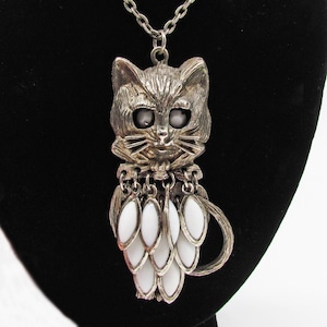 1970&#39;s Pewter Cat Pendant Necklace