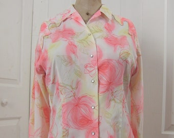 Vintage 70s Crepe Lasso Shirt | Size 36 | Large | Pink Floral | Pearlized Snap Front | Long Sleeves | Western Shirt | Women's Shirt