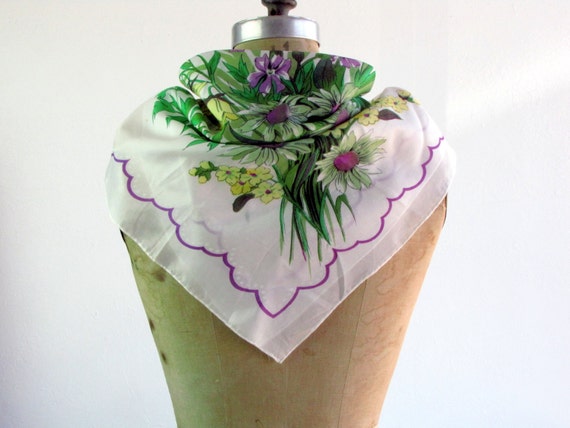 Vintage 1980s Scarf | Lilac and Buttercream Flowe… - image 4