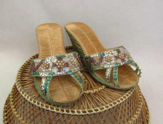 Vintage 1930s Woven Sandals | Grass Wedgies | Gre… - image 7