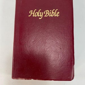 Holy Bible World King James Version Referenced RED LETTER World 1986 Red Leather Concordance Gold Pages Appointed to Read In Churches