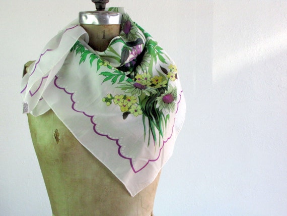 Vintage 1980s Scarf | Lilac and Buttercream Flowe… - image 2