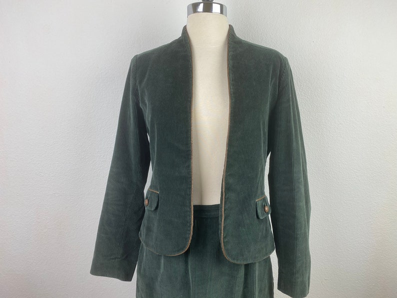 Cotton Two-Piece Suit Sasson Dark Green Corduroy Jacket and Skirt Open Front Crop Jacket A-Line Skirt Size 89 SM Pockets