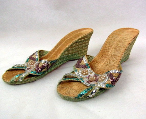 Vintage 1930s Woven Sandals | Grass Wedgies | Gre… - image 10