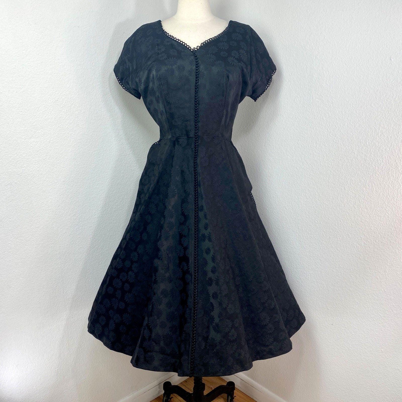 green emerald velvet dress Akira Stay with Me Brocade Mini Dress
