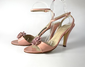 Vintage Tempos Pink Leather Stilettos Heels Size 8M Made In Italy Ankle Strap Open Toe 4" Heels Suede Pom Pom Party Dance Clubbing Evening