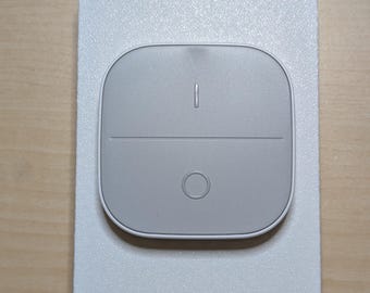Cubierta para interruptor de luz WiZ Smart Button: estilo palanca/inclinación/abatible, de una sola unidad.