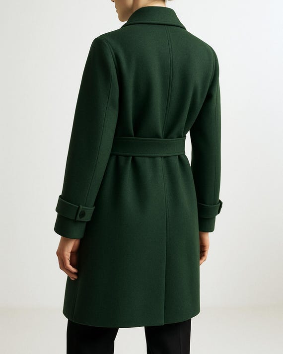 ダークグリーンのダブルブレストロングコート（レディース）｜冬物