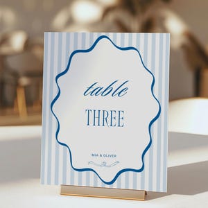 Modello per numero di tavolo a righe blu retrò, numeri di tavolo per matrimonio stampabili, decorazioni per ricevimento disegnate a mano, sedute minimaliste modificabili - WD107