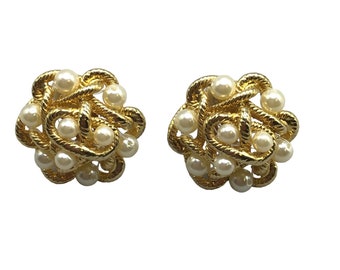 Pearls Clusters Clip On Earrings Gold Tone Rope Beaded Faux Pearls Vintage Clips