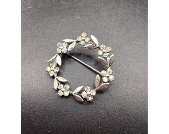 Krementz Little Wreath with Flowers & Rhinestones Circle Pin Vintage Jewelry