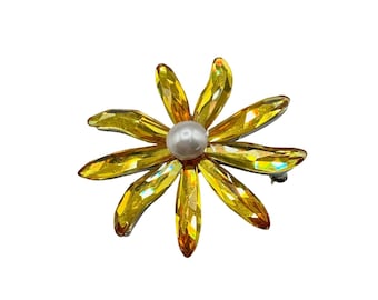 Signed SWAROVSKI Flower Pin Brooch Daisy Yellow Crystals Petals Designer Jewelry