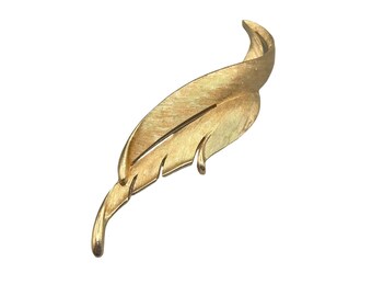 Trifari Vintage Gold Tone Feather Brooch Pin Leaf Textured Midcentury Design