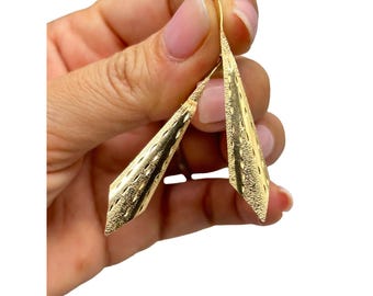 14K Gold Pierced Dangle Earrings with Textured Design Geometric Shape