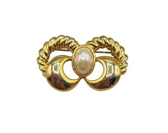 Vintage Gold Tone Brooch With Faux Pearl Center