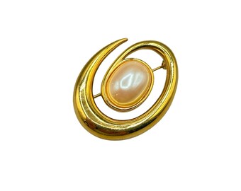 Vintage Monet Gold Tone Faux Pearl Swirl Brooch Pin Oval Shaped Spiral