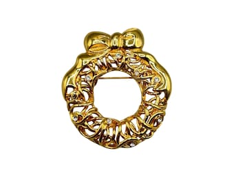 Monet Christmas Wreath Pin Brooch Gold Tone With Rhinestones Holiday Jewelry