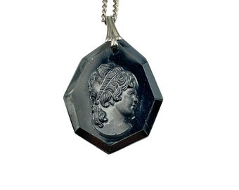 Vintage Black Glass Cameo Necklace Silver Tone Chain Faceted Geometric As Is
