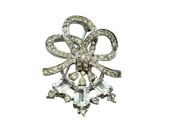 Vintage Early Trifari Signed Rhinestones Pin Brooch Silver Tone Bow with Flowers